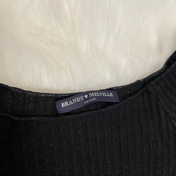 Brandy Melville Lightweight Sweater Pullover - Picture 2 of 2